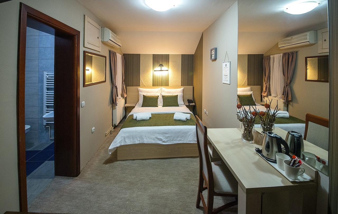 Hotel Bell Leskovac  Bagian luar foto