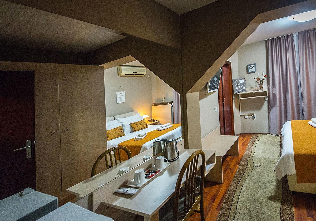 Hotel Bell Leskovac  Bagian luar foto