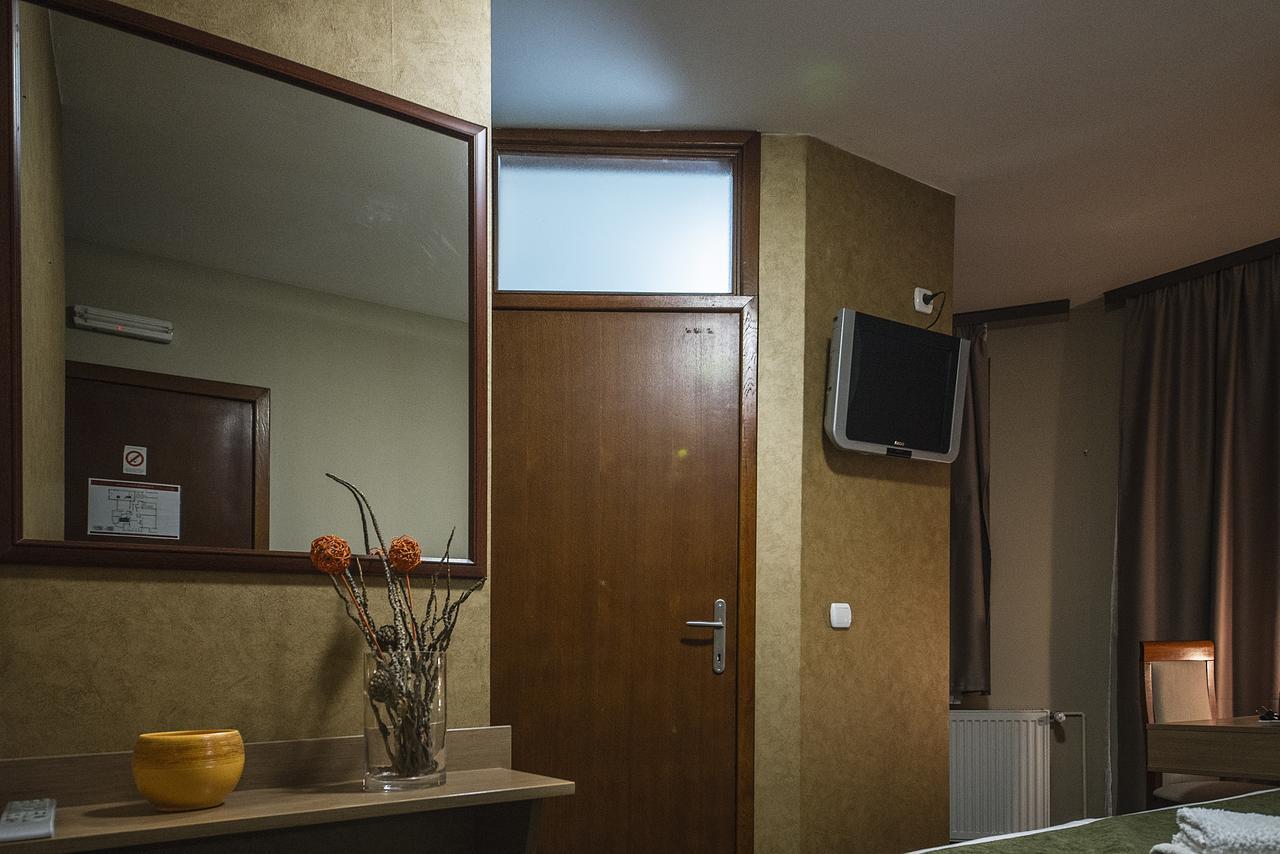 Hotel Bell Leskovac  Bagian luar foto