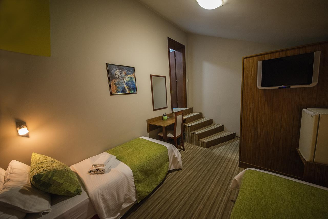 Hotel Bell Leskovac  Bagian luar foto