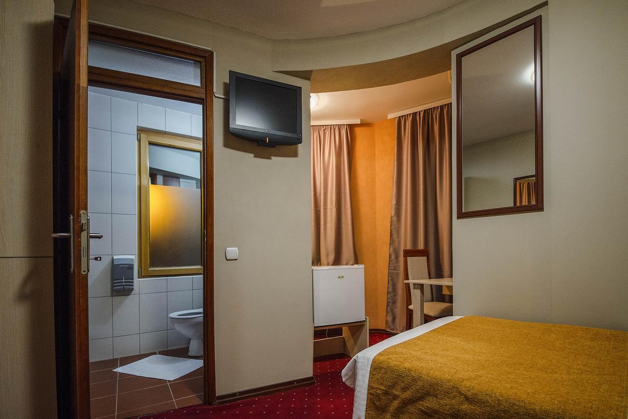 Hotel Bell Leskovac  Bagian luar foto