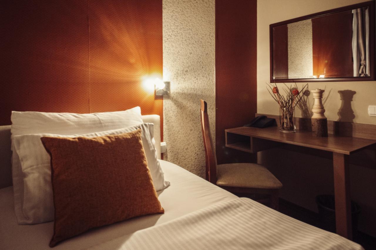 Hotel Bell Leskovac  Bagian luar foto