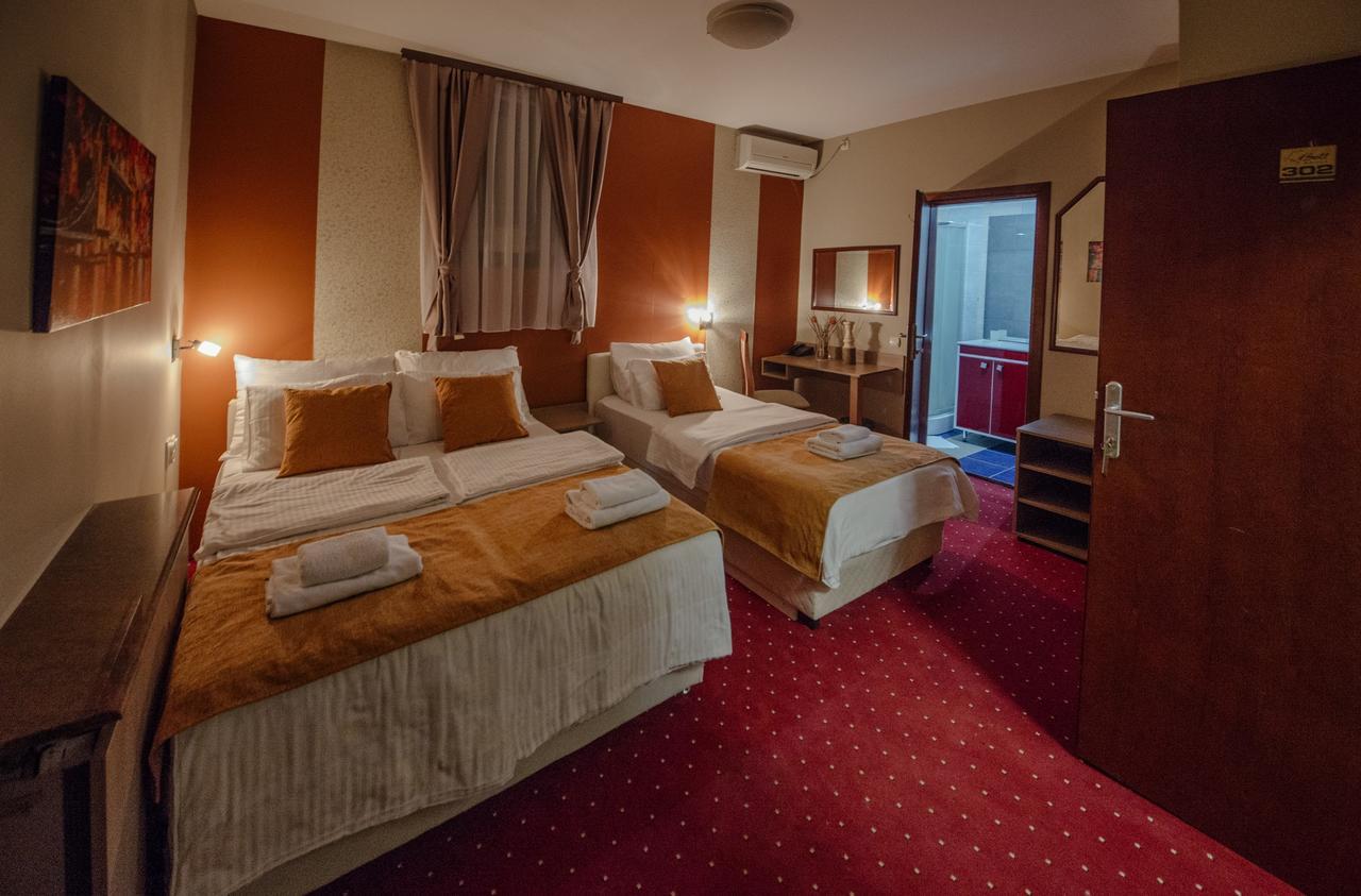 Hotel Bell Leskovac  Bagian luar foto