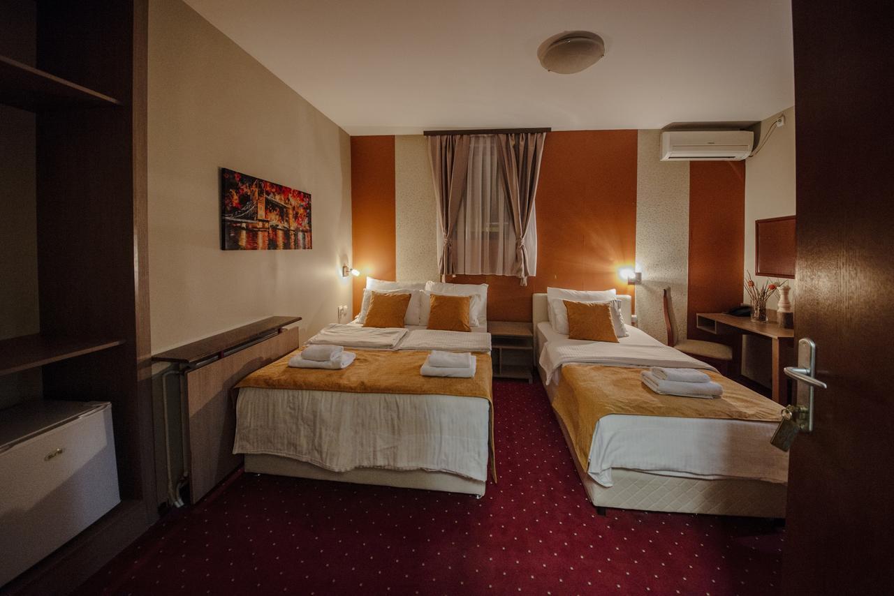 Hotel Bell Leskovac  Bagian luar foto