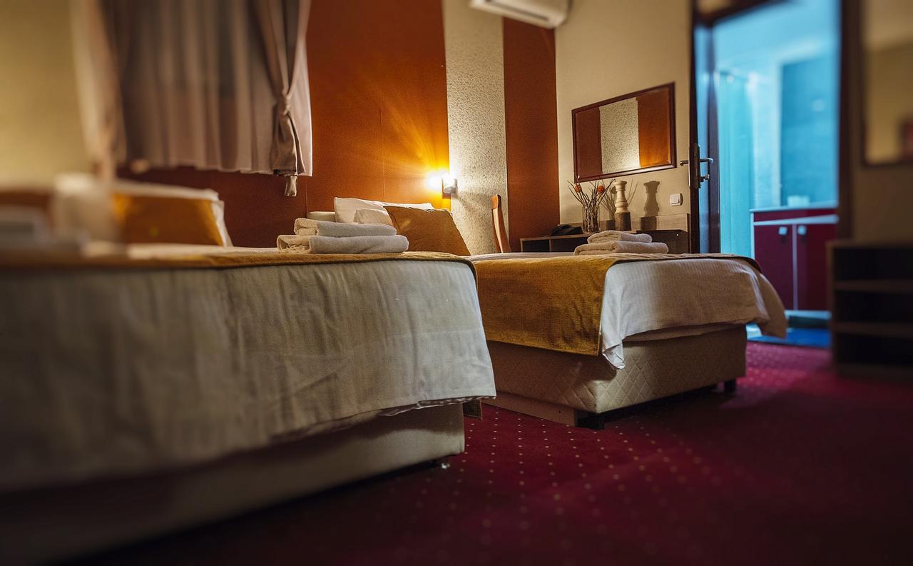 Hotel Bell Leskovac  Bagian luar foto